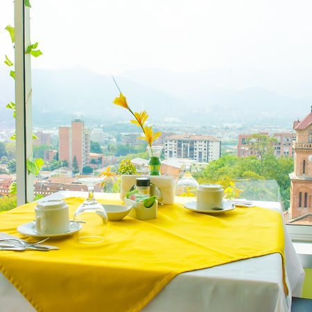 Hotel & Apartasuites Torre Poblado Medellin Exterior photo